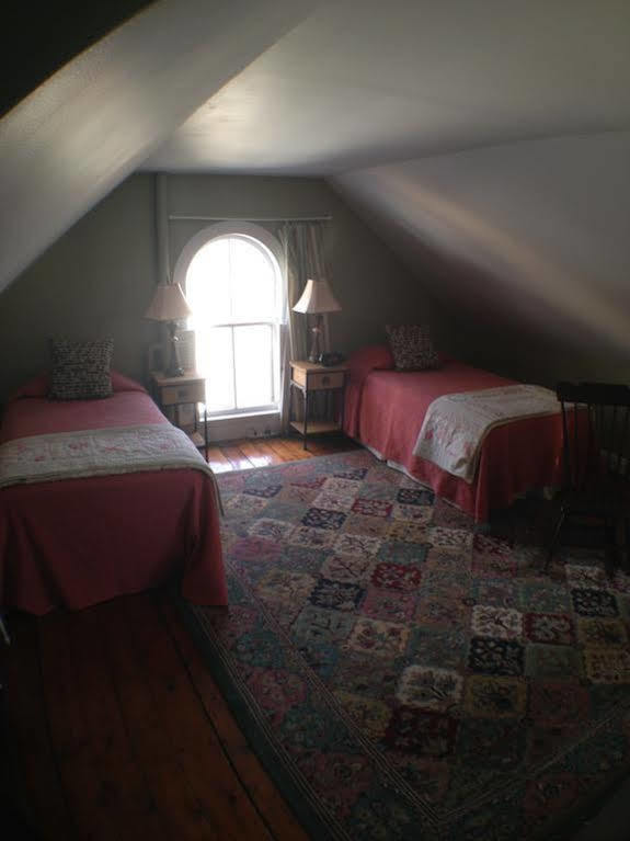 Lantana House 3*